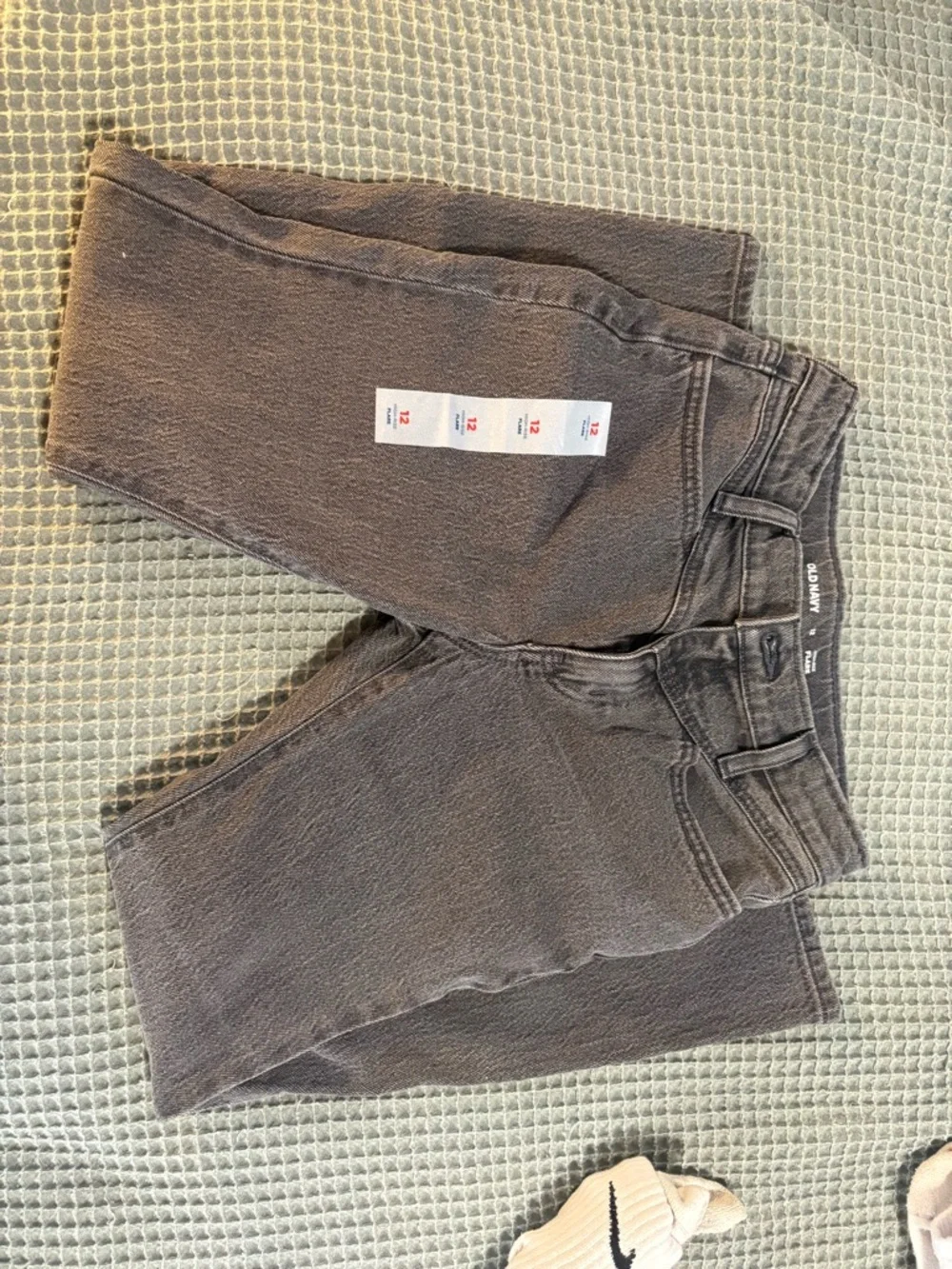 Old Navy Girls High-Rise Flare Leg Jeans in Charcoal Gray - Size 12